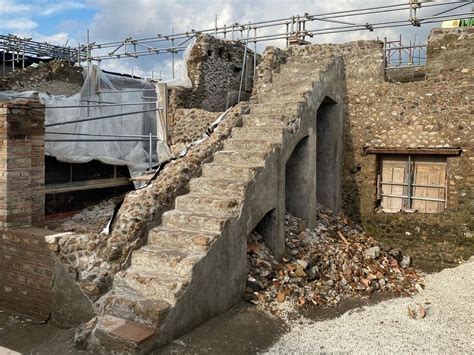 tinyzone pompeii|Archaeologists in Pompeii Find Ancient Construction Site, .